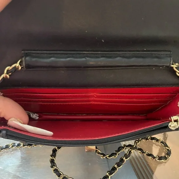 Charles & Keith Black Quilted Crossbody Bag with Chain Strap high-end luxury​​ - Picture 5 of 10